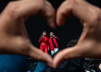 Maribel Guardia sorprende en el Vive Latino 2026 al subir al escenario con Percance | AMEXI/FOTO: IG @vivelatino
