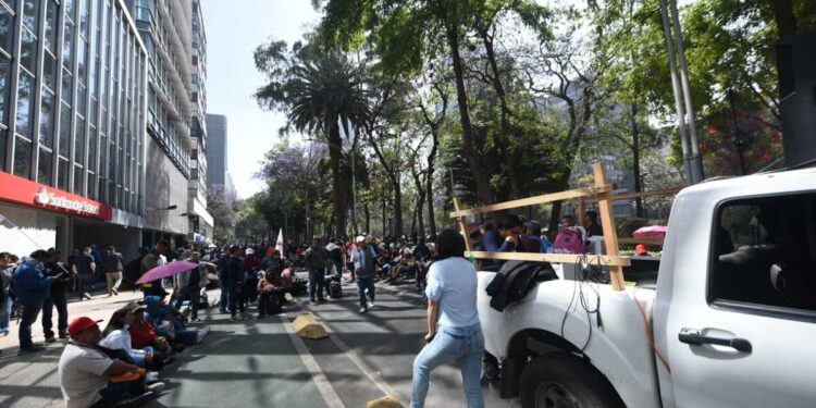Maestros de la CNTE cierran este viernes jornada de manifestaciones en la CDMX