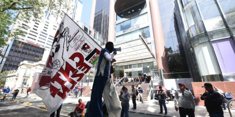 Maestros de la CNTE cierran este viernes jornada de manifestaciones en la CDMX