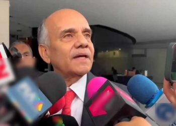 Reforma electoral de Sheinbaum no incluye sanciones a partidos que reciban recursos de la delincuencia, reclaman PRI y PAN