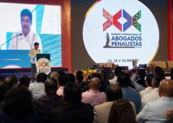 El presidente de la Suprema Corte, Hugo Aguilar, durante en la XX Reunión Internacional de Abogados Penalistas.