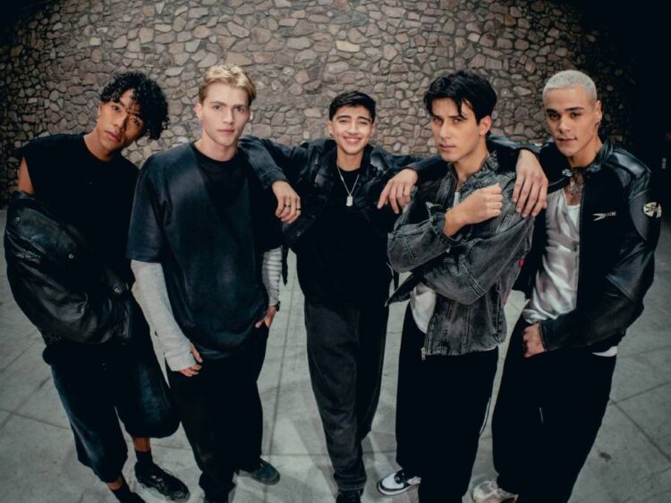 Santos Bravos apuestan por la libertad y la energía en su debut en Tecate Emblema