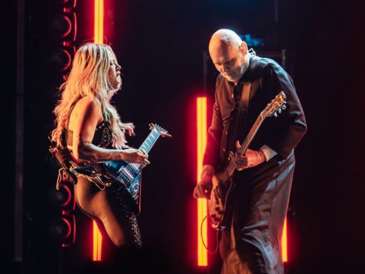 Vive Latino 2026 cierra con Aoki, Cadillacs y Smashing Pumpkins