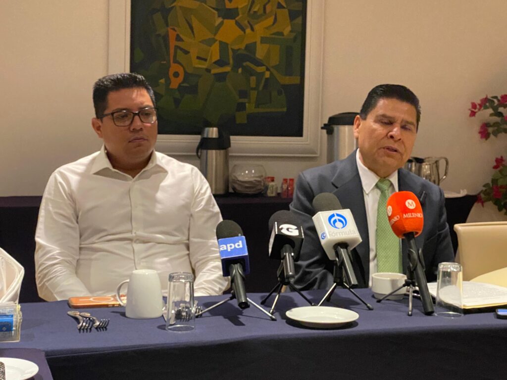 El abogado de la empresa, Cipriano Sotelo Salgado