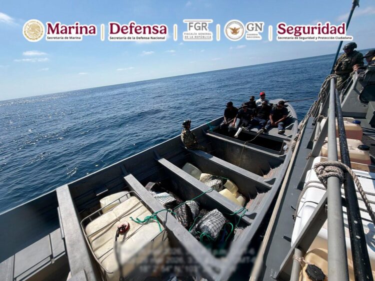 Aseguran 650 kilos de cocaína en operativo en Michoacán