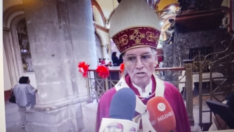 Semana Santa es un tiempo de Dios, no es para la pachanga, señala obispo de Oaxaca, Pedro Vásquez Villalobos.