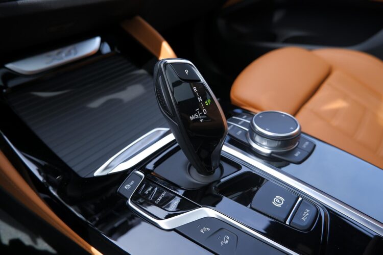 Ventas de autos en México caen en febrero 2026, pero bimestre marca récord