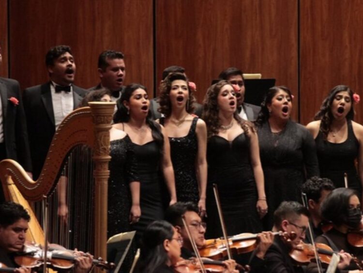 El EOBA presentará Resonancias femeninas, homenaje a compositoras latinoamericanas bajo la dirección de Irasema Terrazas. | AMEXI/FOTO: cultura.gob.mx