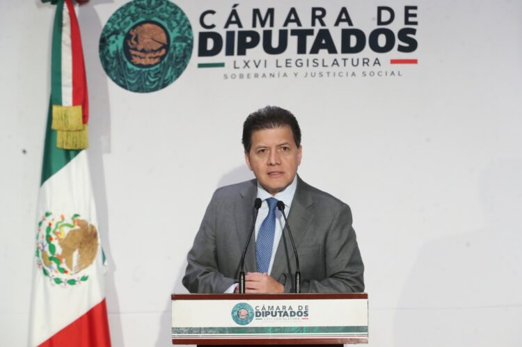 En la Cámara de Diputados prevén discutir el Plan B en el Pleno el 8 de abril, informa el diputado Víctor Hugo Lobo Román.