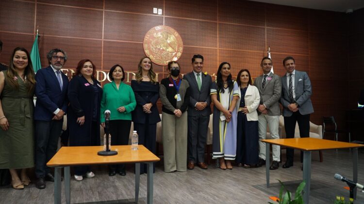 Diputados y senadores se suman a la Alianza por la Salud Renal y la prevención de la Enfermedad Renal Crónica (ERC) y la diabetes en México. AMEXI/FOTO/ Cortesía