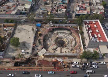El municipio de Nezahualcóyotl reporta un avance del 65% en las obras para modernizar su infraestructura hidráulica.