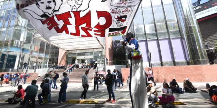 Maestros de la CNTE cierran este viernes jornada de manifestaciones en la CDMX