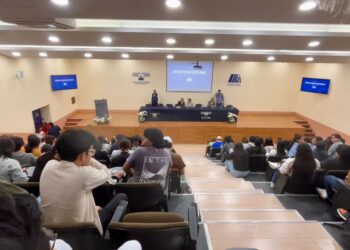 Los padres de la estudiante Kimberly Ramos sostuvieron una reunión privada con autoridades de la Universidad Autónoma del Estado de Morelos (UAEM).