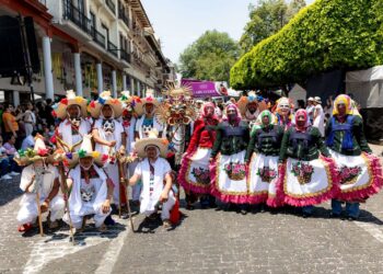 ¿Cómo se vivió el desfile del Tianguis Domingo de Ramos en Uruapan?