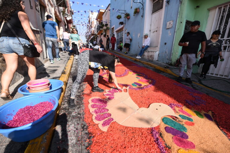 Fotogalería: Más de 35 engrillados recorren Atlixco en penitencia por ...