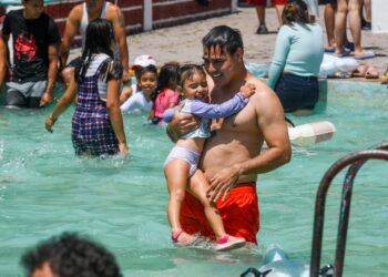 Fotogalería: Sábado de Gloria en Los Ahuehuetes, el México profundo se refresca en un oasis de aguas turquesa