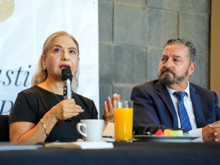 Advierten abogados que bloqueo de cuentas por la UIF vulnera derechos y genera impactos legales