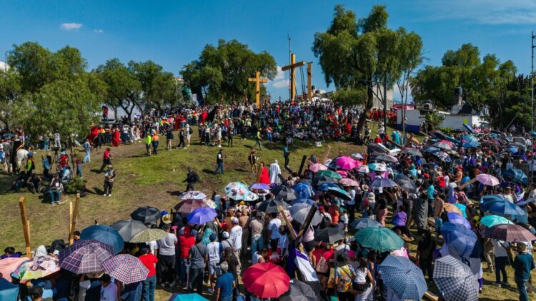 Viernes Santo en Iztapalapa: dramático y solemne recorrido hacia el Calvario en el Cerro de la Estrella