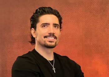 Alex Fernández revela que padece reflujo silencioso: qué es, síntomas y tratamiento de esta afección que afecta la voz. | AMEXI/FOTO. IG @alexfernandez.g