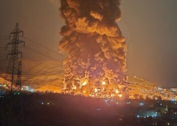 ¿Así o más claro?Ataque a instalaciones petroleras en Irán. AMEXI Foto RRSS
