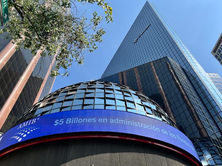 Fondos de inversión en México llegan a 5.0 billones de pesos; duplican valor en 5 años (VIDEO)