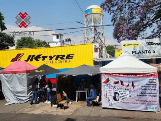 Campamento de huelga en la Planta 5 de Tornel, que estalló por violaciones al contrato ley que rige la industria