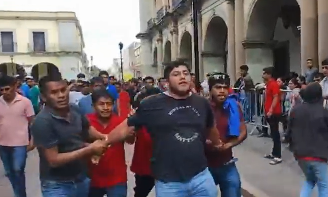 Agreden a inspectores