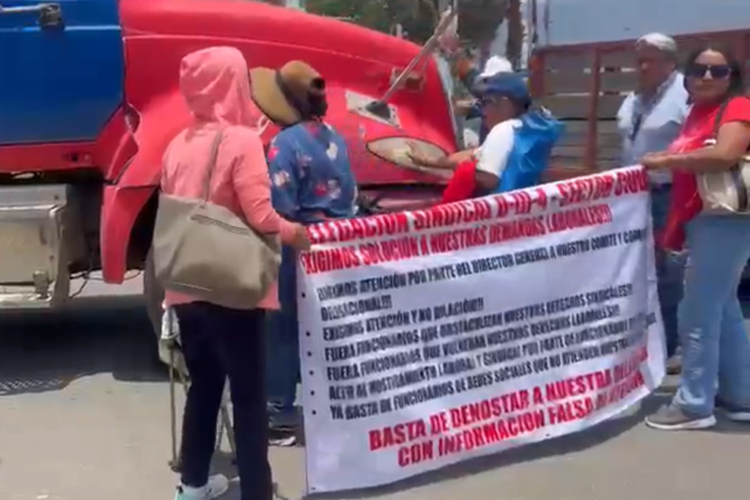 Maestros de la Sección 22 de la CNTE se manifiestan en la capital de Oaxaca