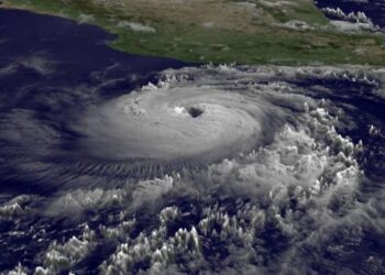 México prevé hasta 36 ciclones tropicales en 2026, con varios huracanes mayores y mayor riesgo en el Pacífico. | AMEXI/FOTO: RRSS