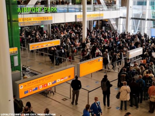 Filas en puntos fronterizos de Europa, por la entrada del Sistema de Entradas y Salidas. 