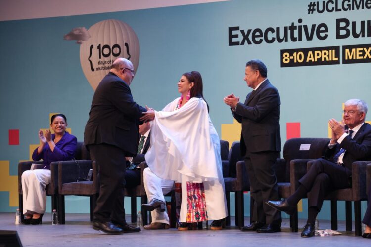 Clara Brugada propone crear un fondo internacional contra la pobreza