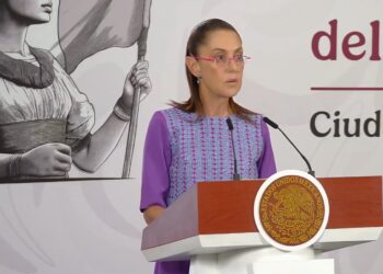 Claudia Sheinbaum lee comunicado sobre solicitud de extradición de Rocha Moya. AMEXI Foto Captura de video