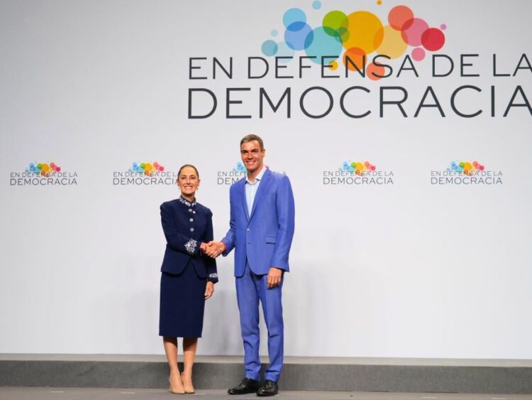 Claudia Sheinbaum y Pedro Sánchez. Acercamiento México España.