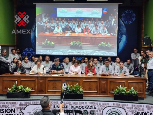 La comisión revisora del STRM, presenta la situación actual de las negociaciones con las empresas Telmex y CTBR, ante la asamblea general