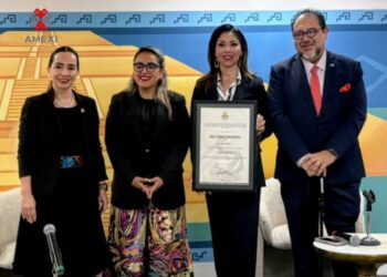 Concanaco Servytur entregó reconocimiento a Grupo Vinte por integridad empresarial.