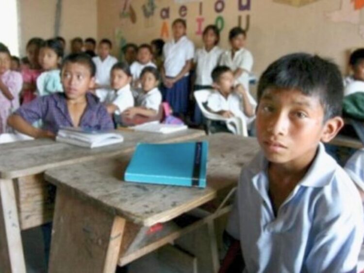 Déficit de maestros en Chiapas