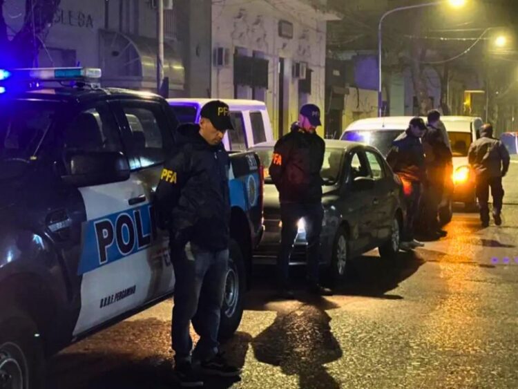 Captura de excontralmirante por huachicol fiscal.