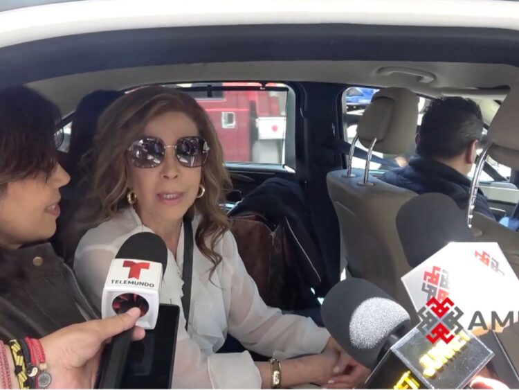 Guadalupe Pineda habla ante medios y expresa su postura sobre las críticas en redes hacia Ángela Aguilar y Emiliano Aguilar.