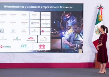 El desarrollo será con acero producido en México, Sheinbaum