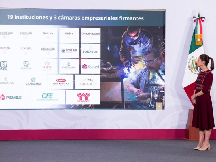 El desarrollo será con acero producido en México, Sheinbaum