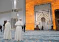 León XIV y Mohamed Mamoun Al Qasimi dentro de la Gran Mezquita de Argel (Djamaa el Djazaïr).