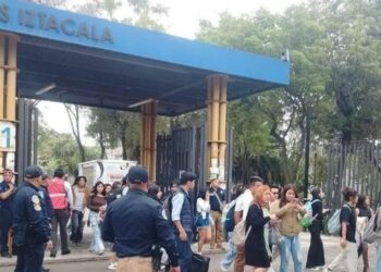 Evacúan FES Iztacala por amenaza de explosivos; tras revisión, descartan riesgos