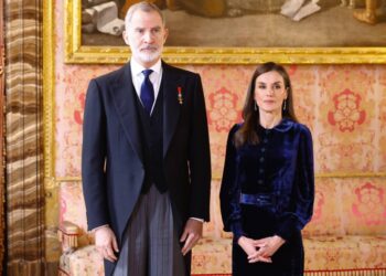¿Miguel Bosé y Alejandro Sanz fueron amantes del rey Felipe VI? Libro expondría romances
