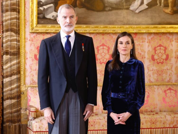 ¿Miguel Bosé y Alejandro Sanz fueron amantes del rey Felipe VI? Libro expondría romances