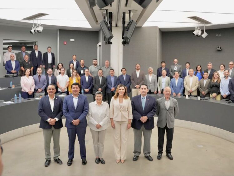 Funcionarios de la mega región Baja California Arizona. Acuerdos.