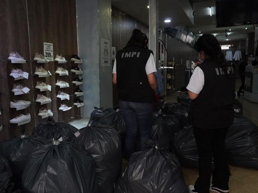 Golpe a la piratería en el Centro de la CDMX