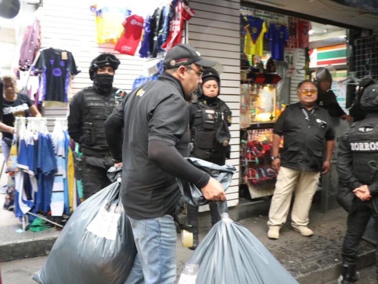 Golpe a la piratería en el Centro de la CDMX