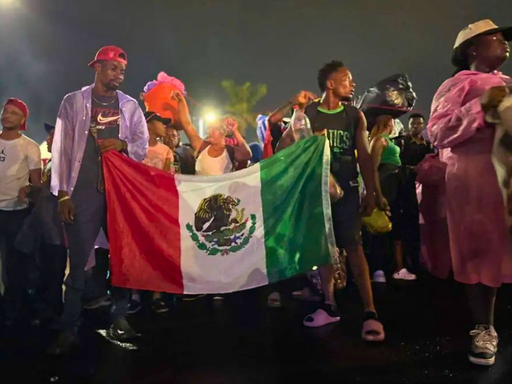 Breves de los Estados del 20 de abril. Haitianos migrantes forman caravana. Parten desde Tapachula.