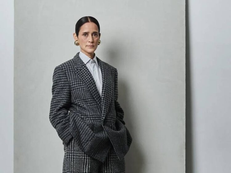 Julieta Venegas anuncia colaboración con Yaritza y su Esencia, desata controversia