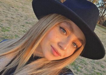 ¿Por qué los fans de Ángela Aguilar se fueron en contra de Karol Sevilla?